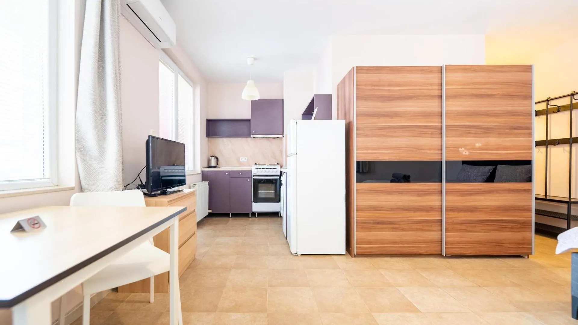 Lovely Apartment In Studentski Grad Sofia