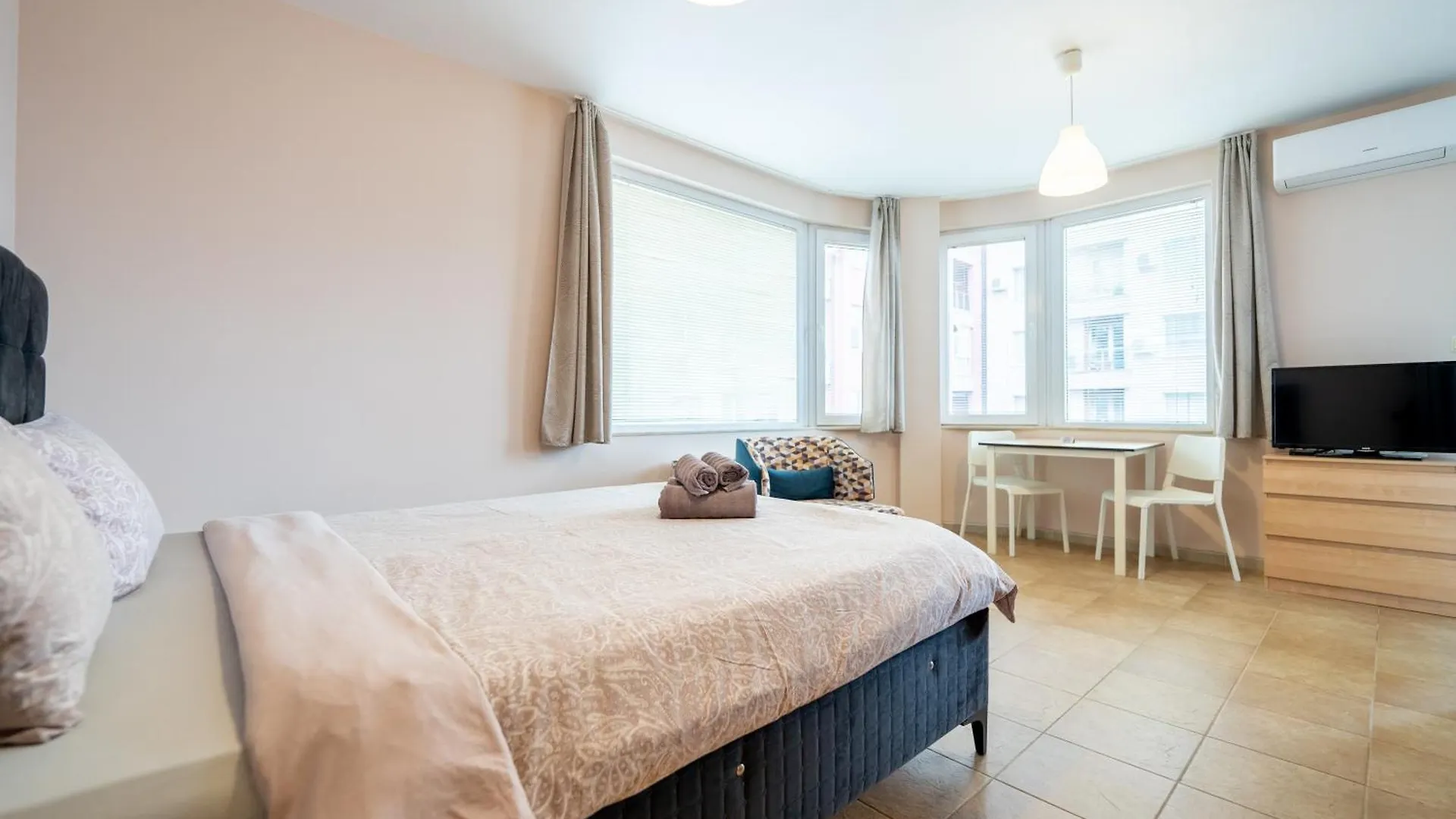 סופיה Lovely Apartment In Studentski Grad 0*,  בולגריה